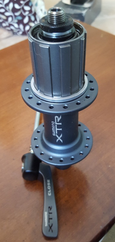 2003 NIB Shimano XTR HB-M950 Rear Hub: 32H Vintage For Sale