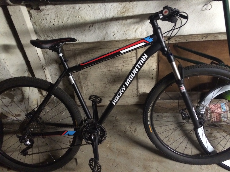 2014 Rocky Mountain Trailhead 29er XL 1 ride, warrentee For Sale