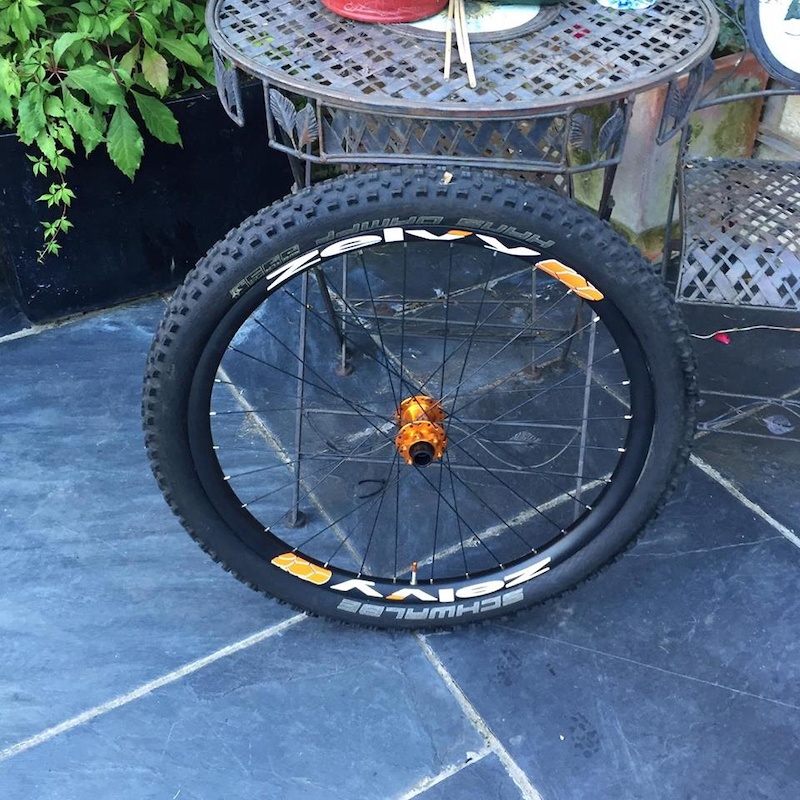2016 Zelvy Carbon rims, Hope hubs with Schwalbe tyres.