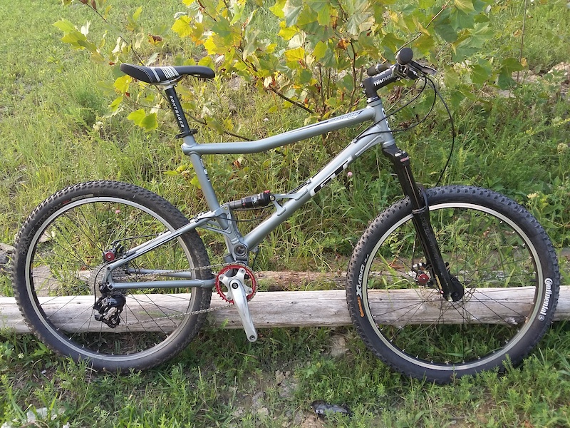 gt marathon sport mountain bike