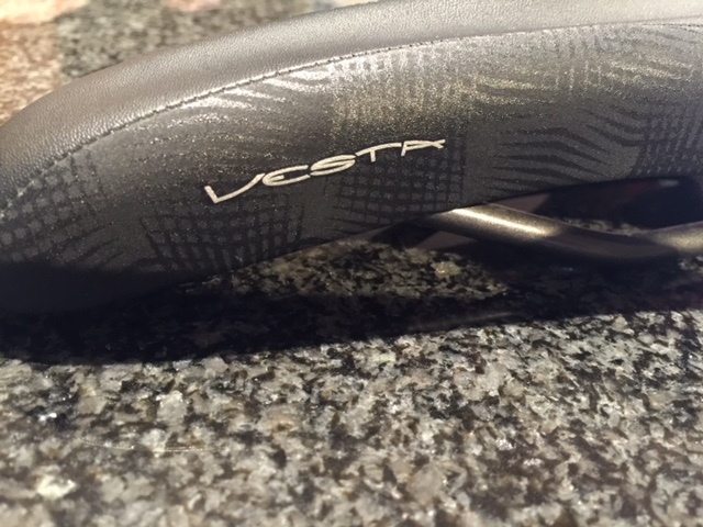 fizik vesta saddle