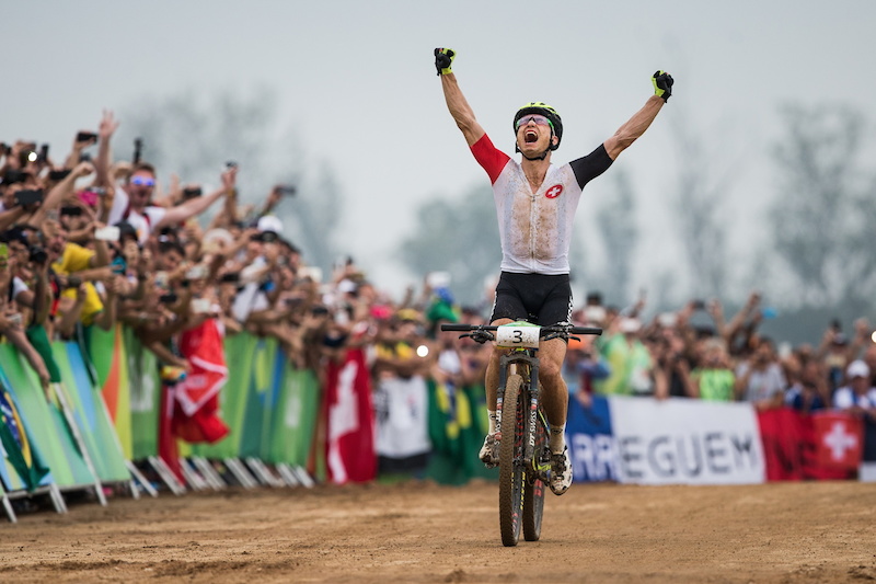 The big goal is achieved! Nino Schurter is the olympic winner!