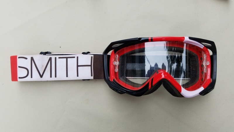 2013 Oakley + Smith goggles with extra lenses