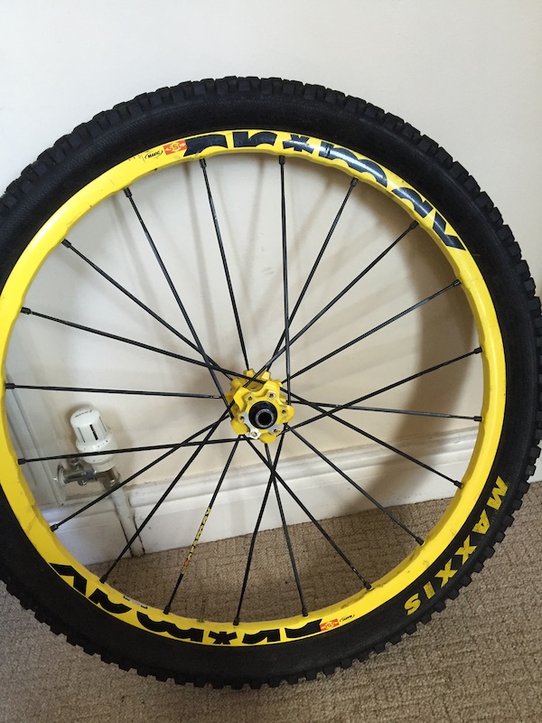 2015 Mavic crossmax enduro wheelset and tyres