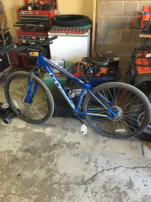 gt backwoods comp mountain bike