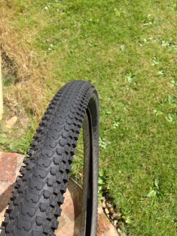 2011 Kenda Small Block Eight 26” x 2.35 Bike tire