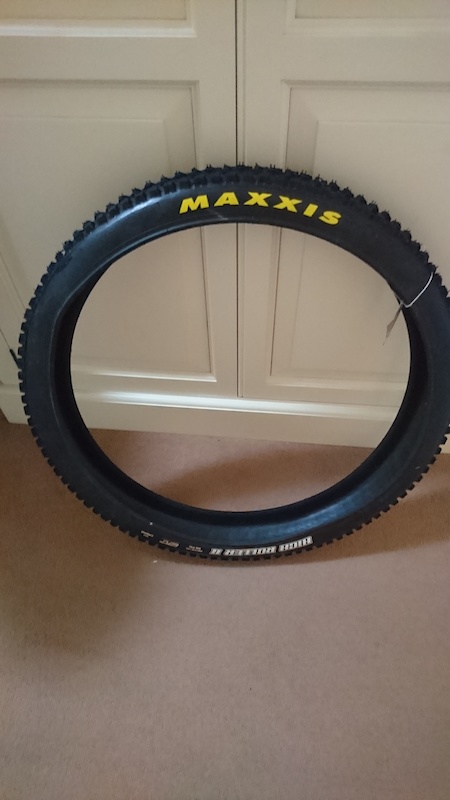 2016 Maxxis High Roller 26 x 2.40 Super Tacky DH Casing