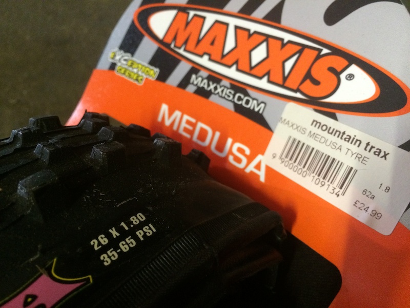 0 2x Maxxis Medusa 26x1.8