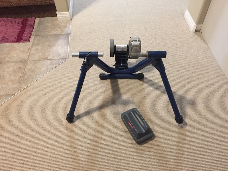 cycleops fluid 2 trainer for sale