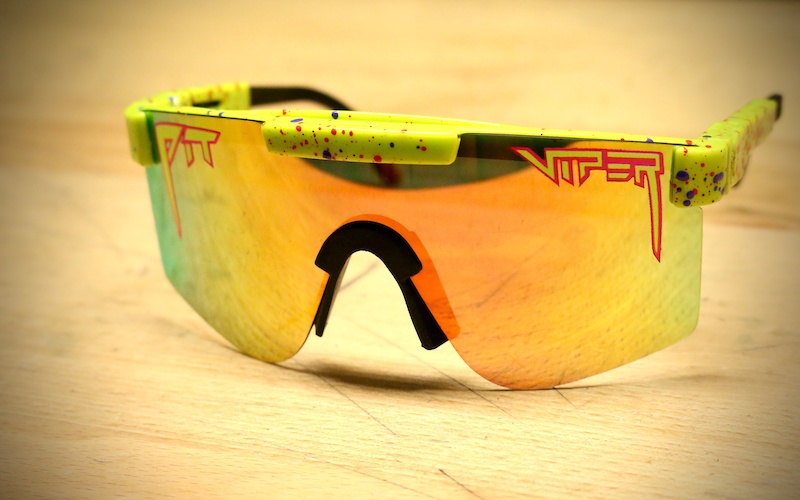 oakley pit vipers