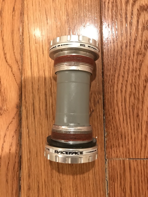 2017 Race Face XType Team Bottom Bracket For Sale