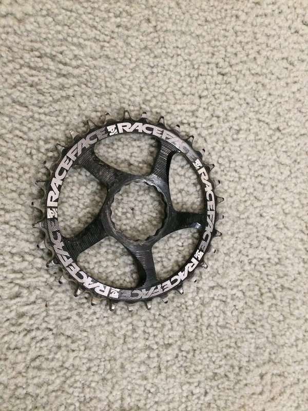 Raceface 32T Cinch Chain ring For Sale