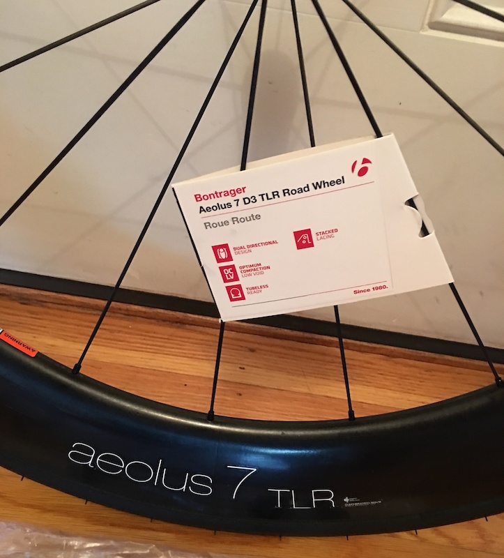 Bontrager aeolus best sale 7 clincher