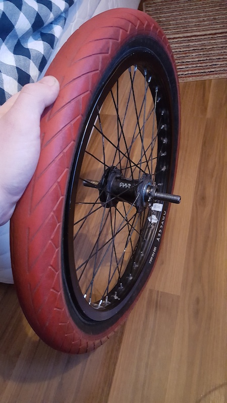 Cult match lhd coaster to Sunday thunder with odyssey tread
