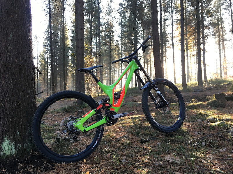 hyper detonate mountain bike