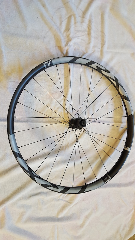 2017 Giant TRX Trail Carbon Wheels 15x110 12x142 For Sale