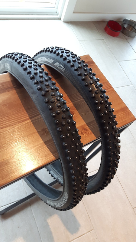 schwalbe ice spike