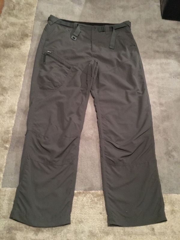 Berghaus Strides 36'' Waist // 30'' Leg For Sale