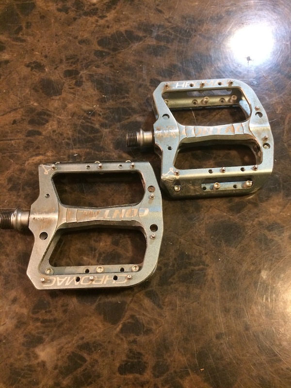 2016 Chromag Contact pedals
