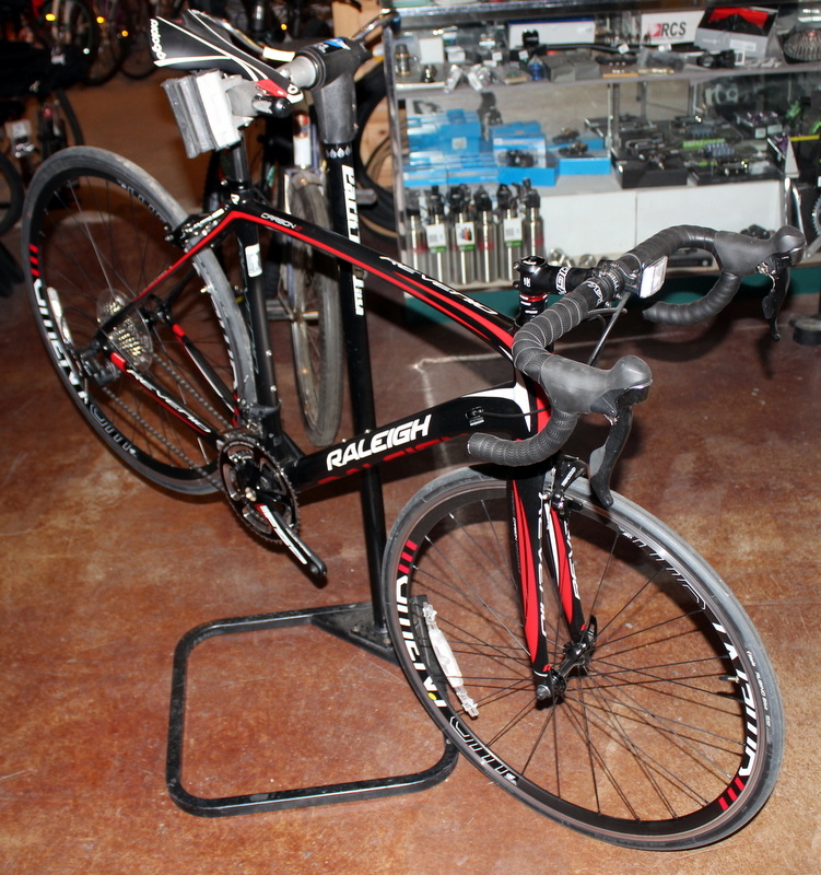 raleigh revenio carbon 2