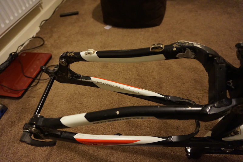 2014 YT Wicked 650b PRO - L - Frame Only - BOS Vip'r 2.1