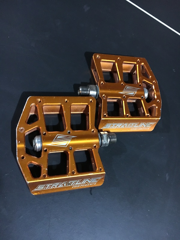 2015 Straightline Defacto Pedals (without pins)