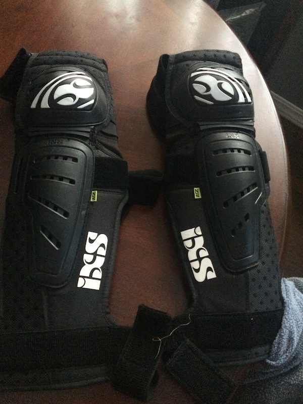2017 IXS Cleaver KneeShin Pads For Sale
