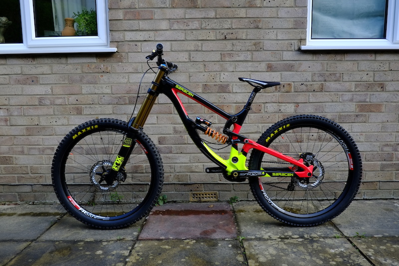 2017 Saracen Myst Carbon Team DH *Price Drop* For Sale