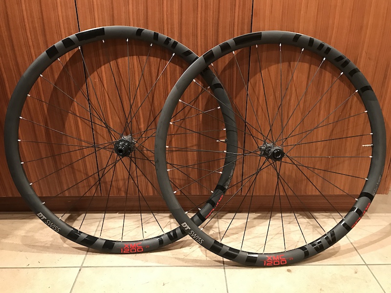 2017 DT Swiss XMC 1200 29'r Carbon wheels 240's Sapim CX