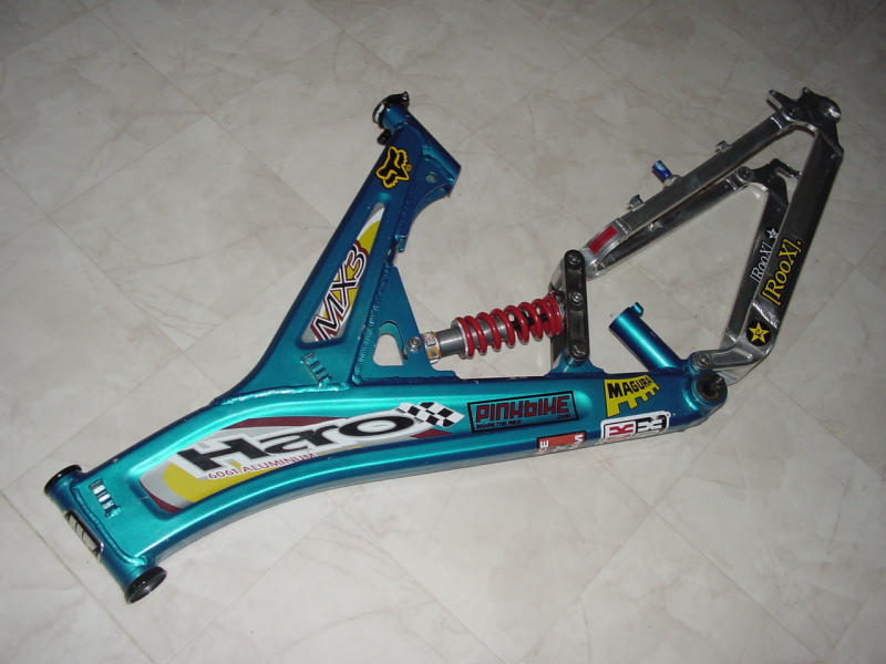 My new frame....haro mx3...i wasn't the one that took the picture...but its still my frame