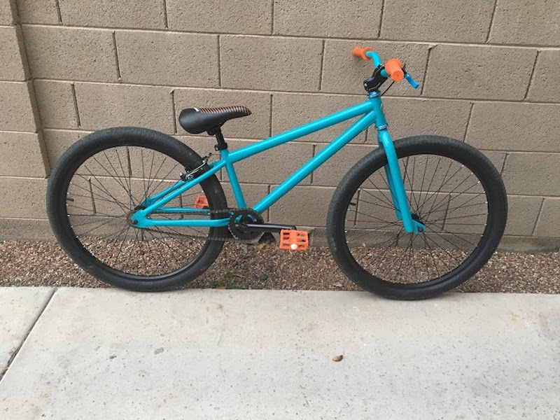 Cheap Mongoose Dirt Jumper - A good pump track bike for less than 200 dollars.