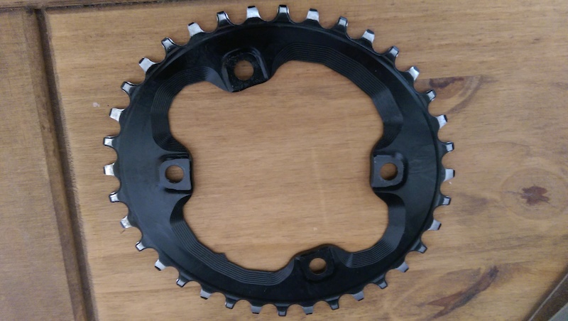 2016 Absolute Black XT M8000 oval chainring 36T