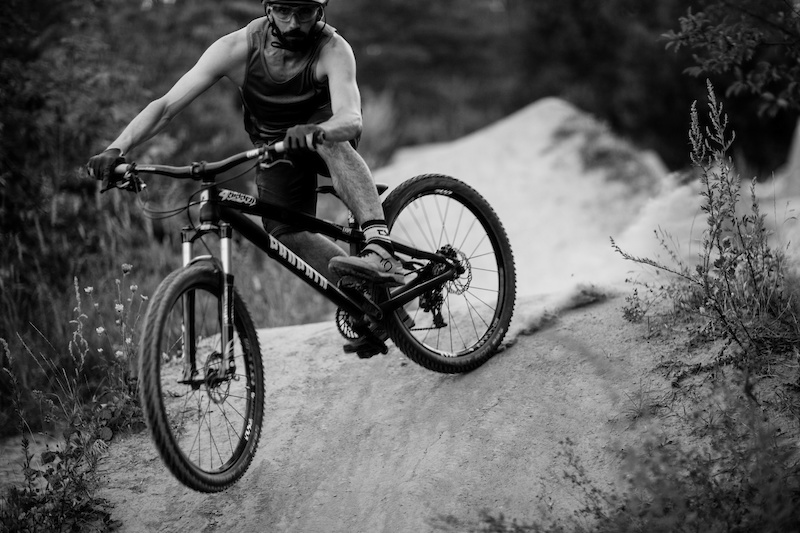 scrub
riding technical trails with click pedals ...what a racer.