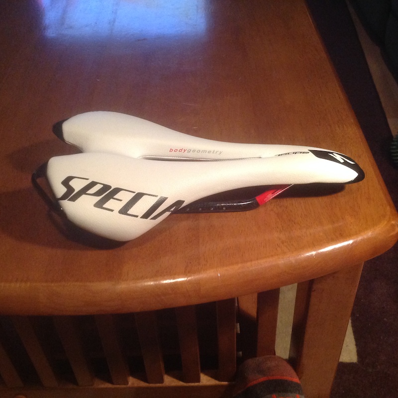 2014 Specialized Toupe saddle with carbon rails 143 mm For Sale