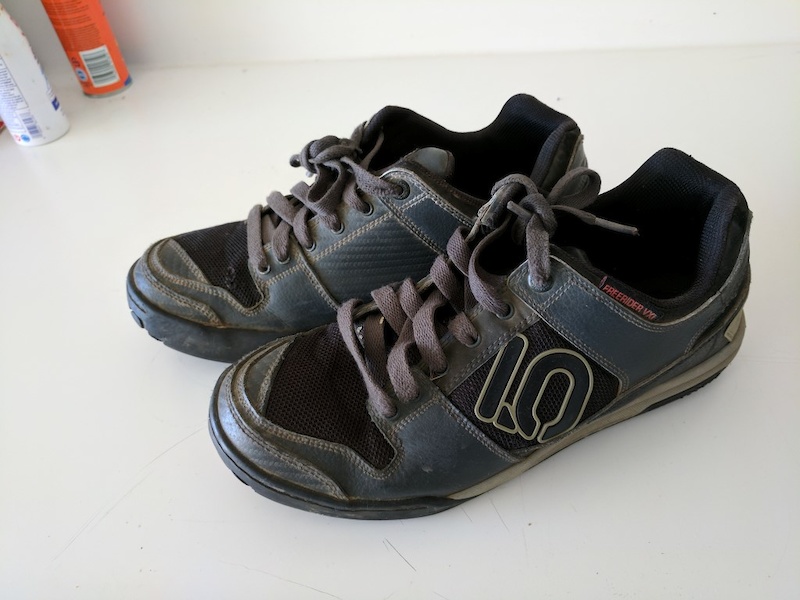0 Five Ten Freeride and Specialized 2FO shoes size 10