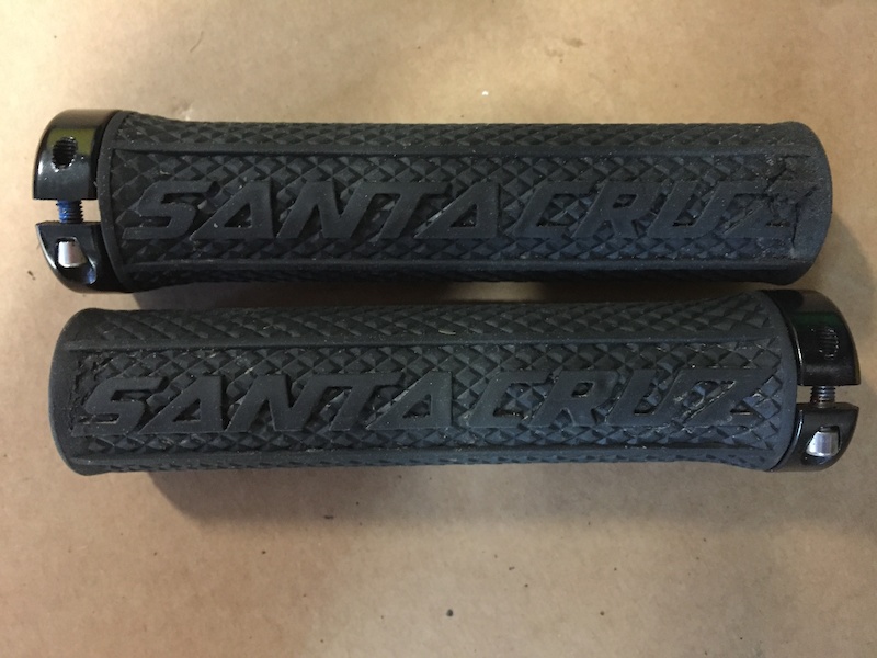 santa cruz mountain bike grips