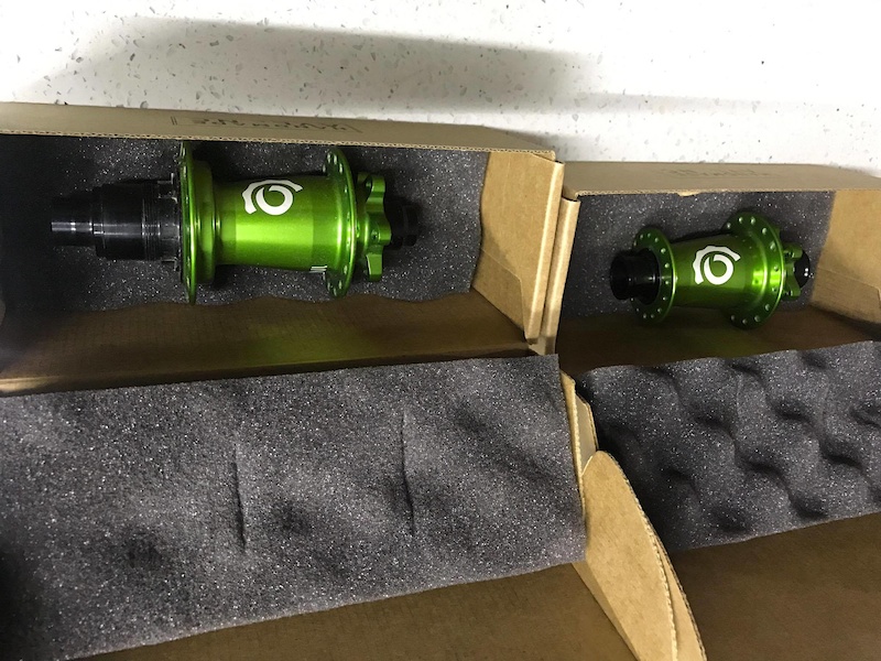 2016 Industry nine I9 Torch Hub 32h Lime Green color For Sale