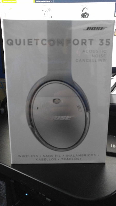 2017 BOSE Quiet Comfort 35 (save on tax)