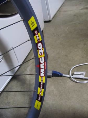 2009 *NEW* Sun-Ringle Intense Mag 30 DH Wheels For Sale
