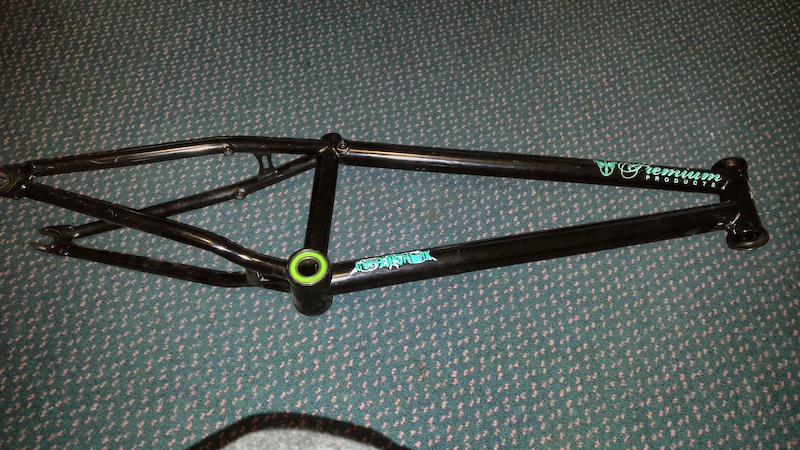 BMX premium gutter sharke v2 ２１インチ BMX premium gutter sharke v2 21インチ Pre-order your Premium