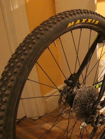 2015 Maxxis Ignitor 2.1 great condition!