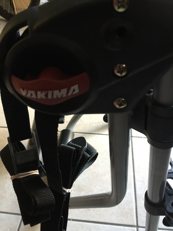 0 Yakima Super Joe 2 Trunk Mounted Bike Rack