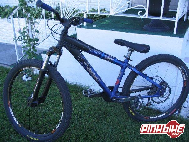 2005 brodie brat 14 inch frame dark blue and black For Sale