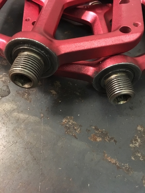 spank spike flat pedals