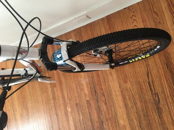 trek 3700 disc 2013