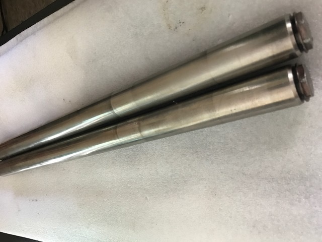 2006 Boxxeer WC stanchions