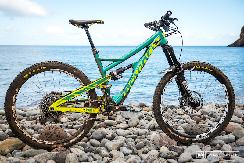 devinci enduro bike