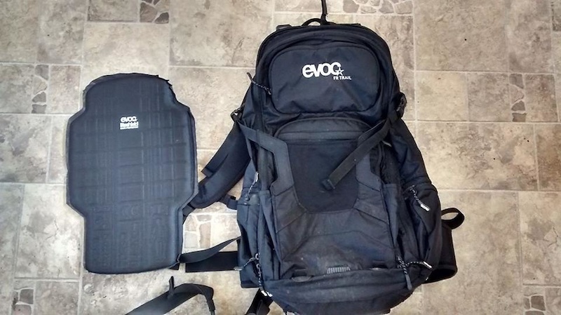 2016 Evoc FR Trail 20L Spine protector backpack
