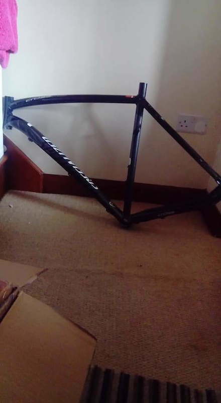 specialised hybrid crosstrail