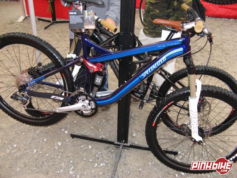 specialized pitch small